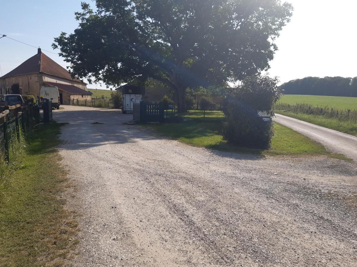 Ferme Des Champs Ξενοδοχείο Vrécourt Εξωτερικό φωτογραφία