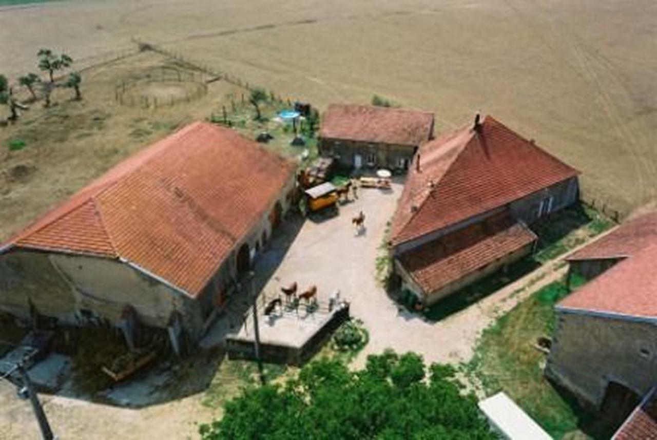 Ferme Des Champs Ξενοδοχείο Vrécourt Εξωτερικό φωτογραφία